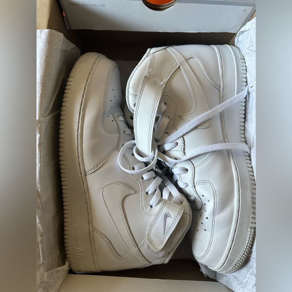 Nike Air Force 1 white size 11